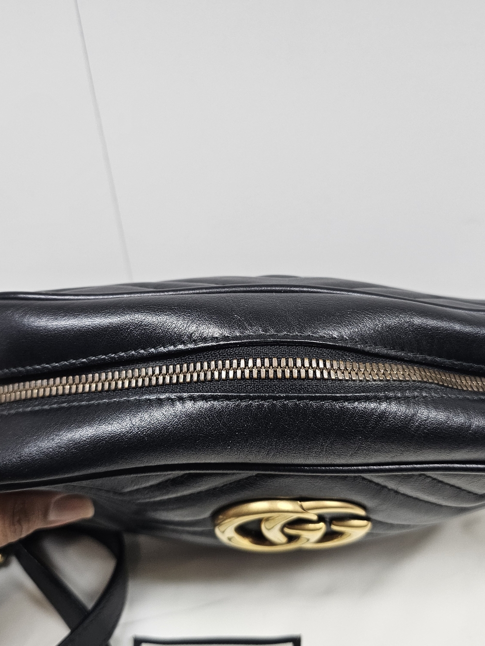 Gucci Marmont Chevron Leather Camera Bag - Black - Picture 4 of 11